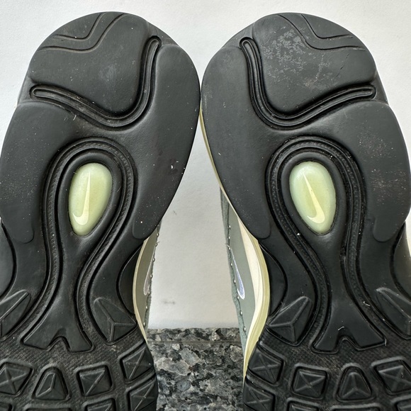 Nike Air Max 97 Mica Green AQ4137-300 Women’s Size 10 Shoes Sneakers. - Picture 11 of 13